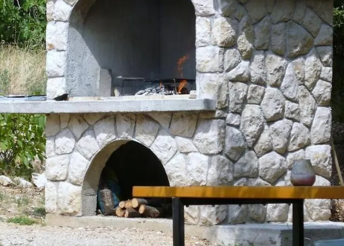 Διαμέρισμα In Barbat Mit Terrasse Und Grill By Interhome Barbat na Rabu