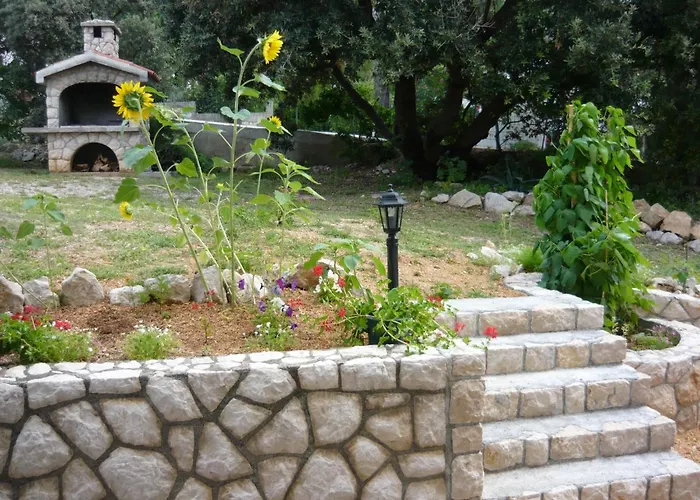 In Barbat Mit Terrasse Und Grill By Interhome Διαμέρισμα *