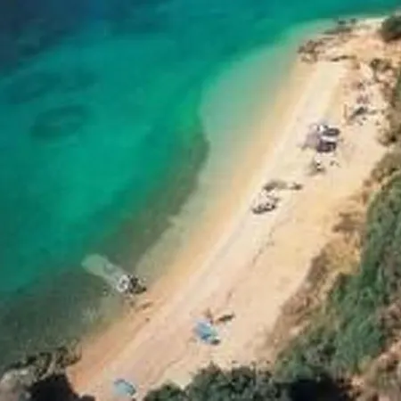 In Barbat Mit Terrasse Und Grill By Interhome Apartament *