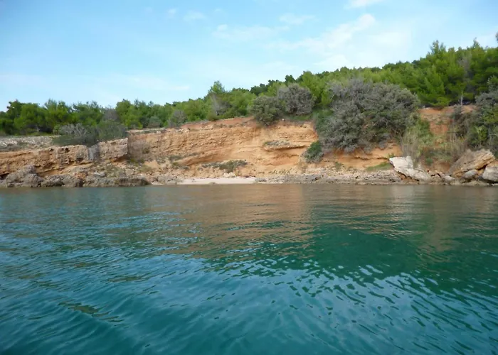 In Barbat Mit Terrasse Und Grill By Interhome * Barbat na Rabu