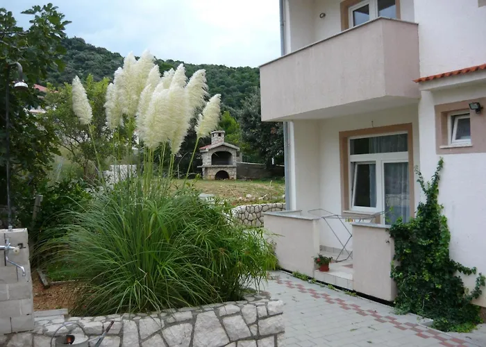 In Barbat Mit Terrasse Und Grill By Interhome