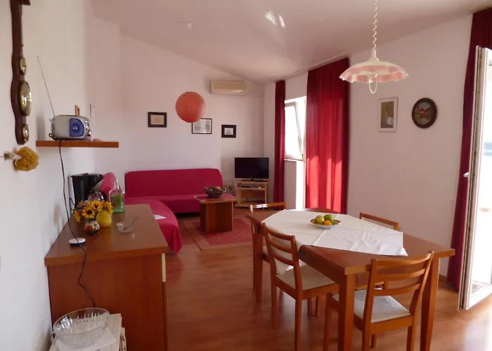 Appartement In Barbat Mit Terrasse Und Grill By Interhome *